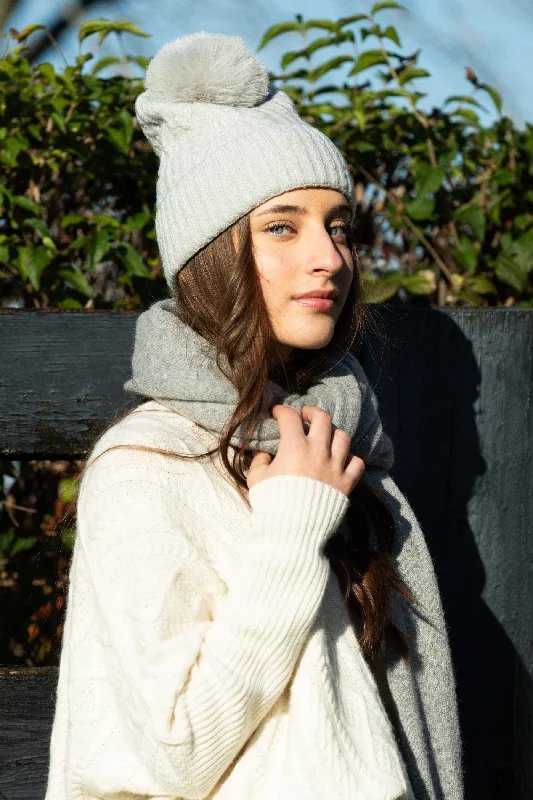 Skye Beanie in Light Grey