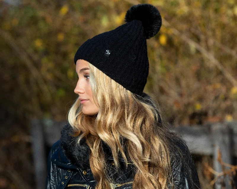 Skye Beanie in Black